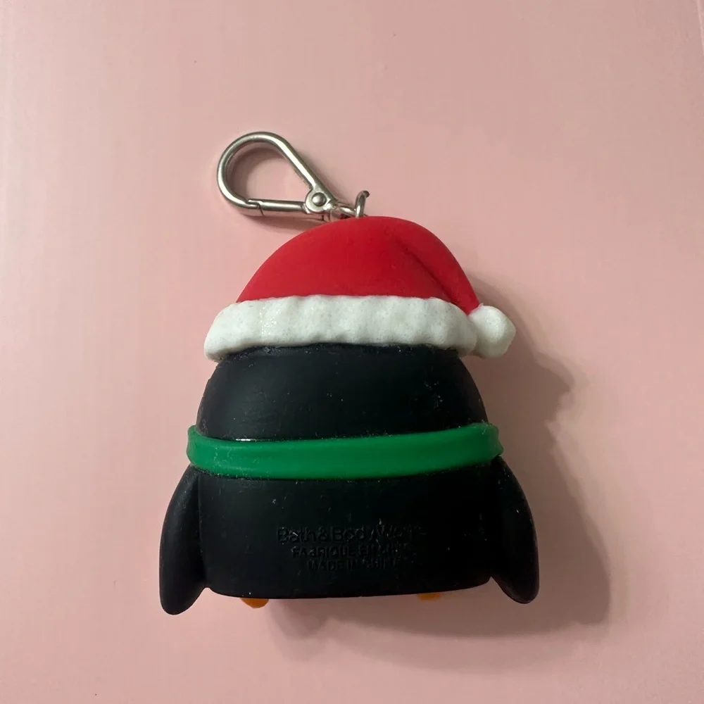 BBW Cute Penguin Pocketbac Holder Keychain Bag Charm - Green Scarf, Red Hat